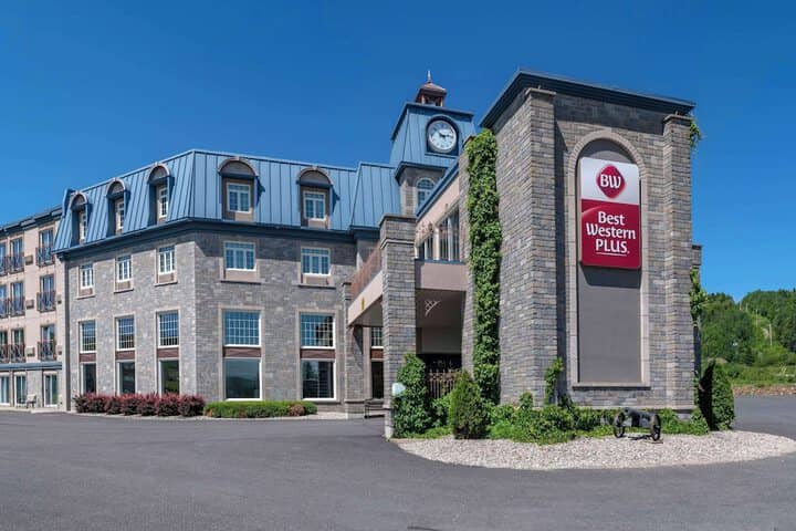 Hotel 48 of 49
